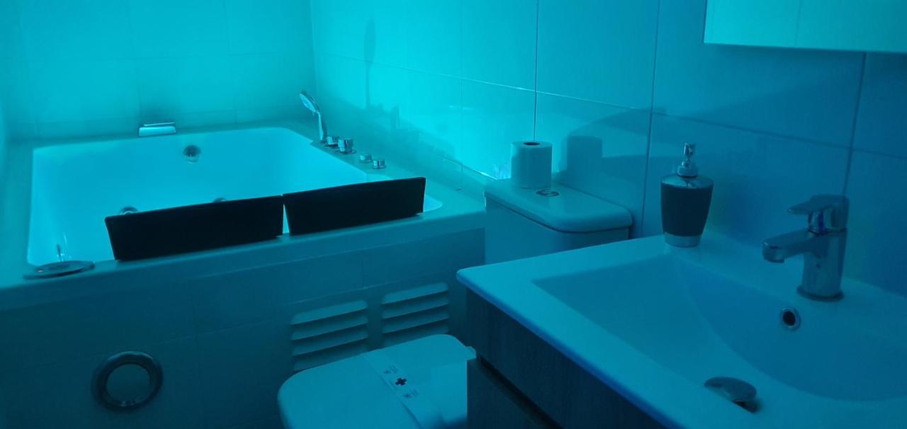 #2# Apartamento Jacuzzi Xl Sevilla Centro Buitenkant foto